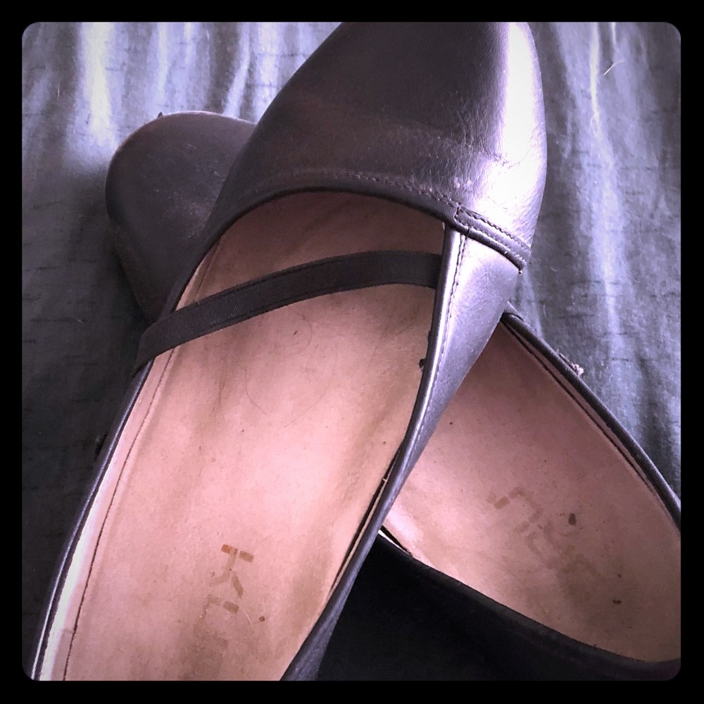 Black kuru shoes size 9.5